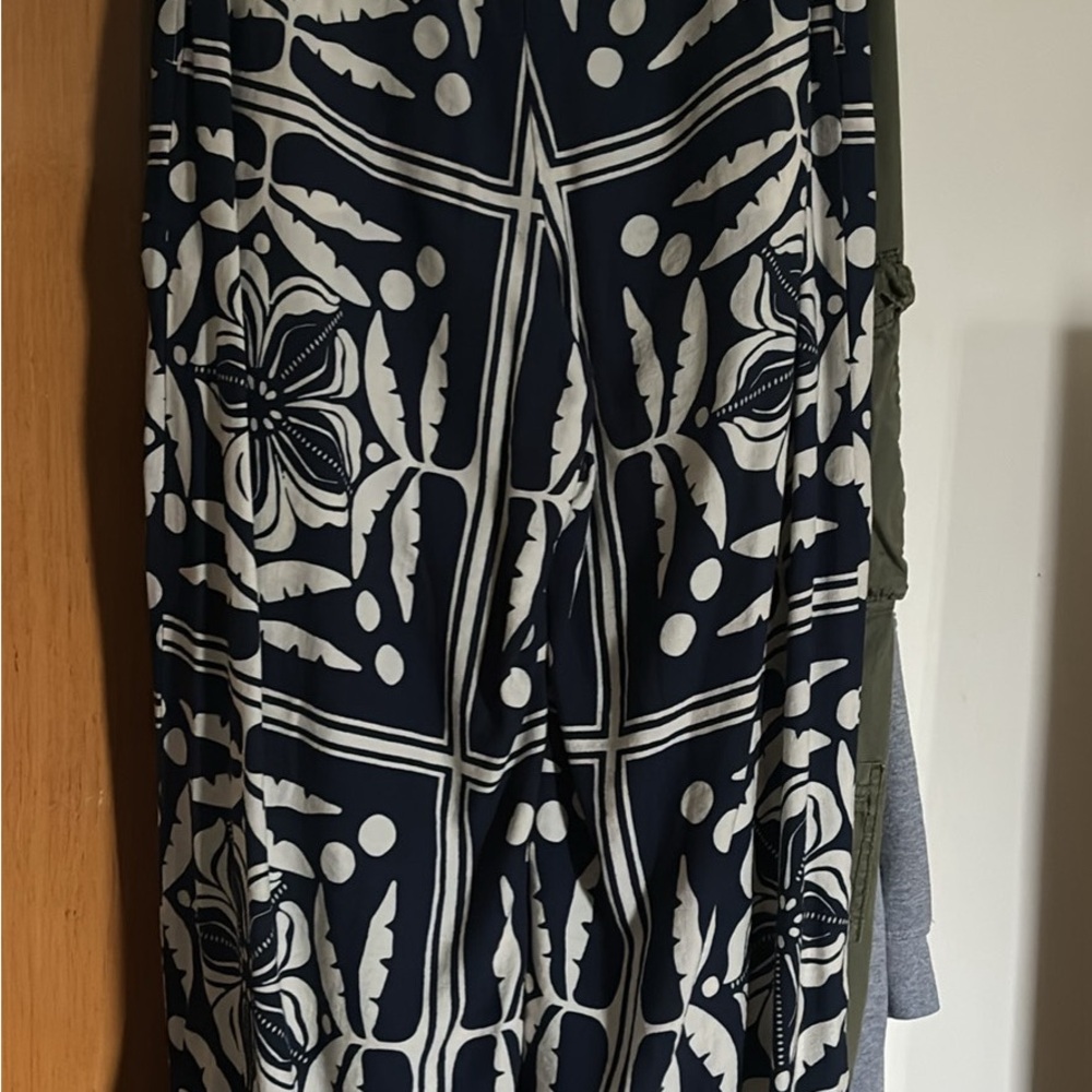H&M Black and White Patterned Trousers